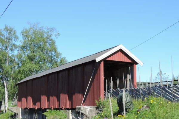 Hammer bru, overbygd rød bro